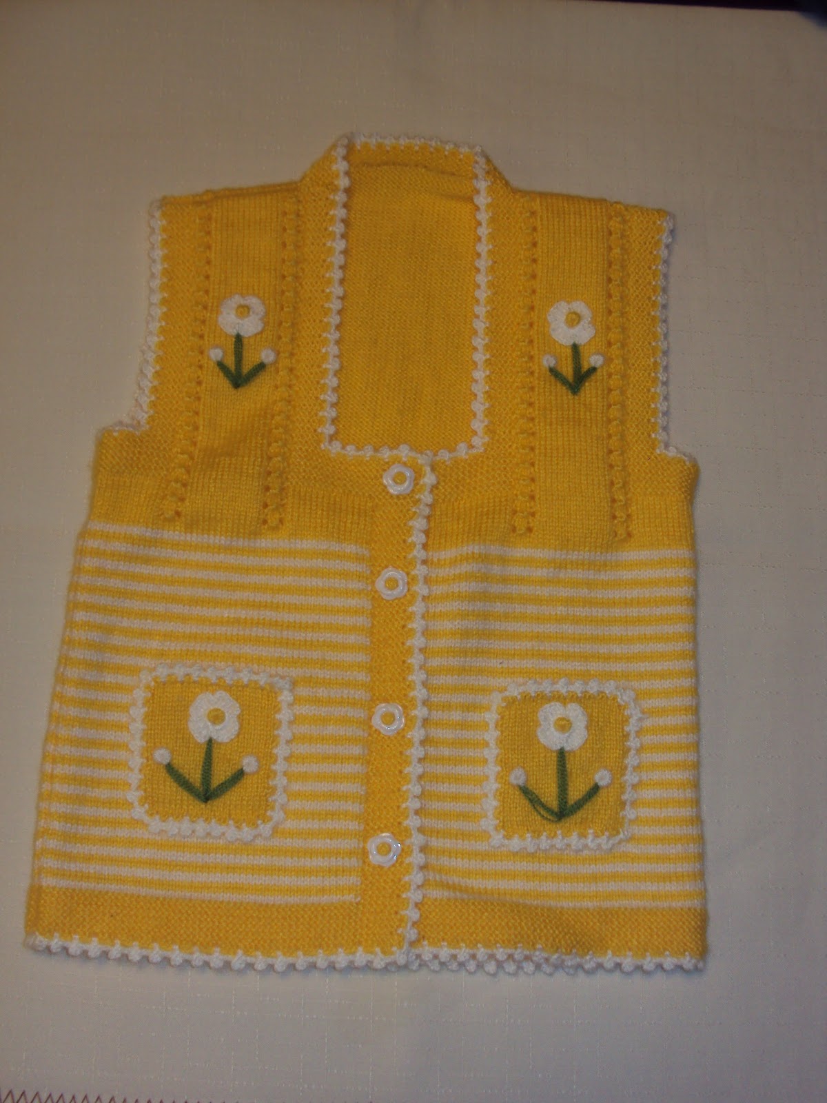 Örgücü Müritler Örgü bebek yelekleri