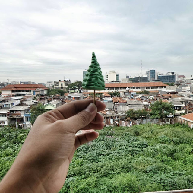 Sepasang Kekasih Ketahuan Mesum Dibelakang Kantor Yang
