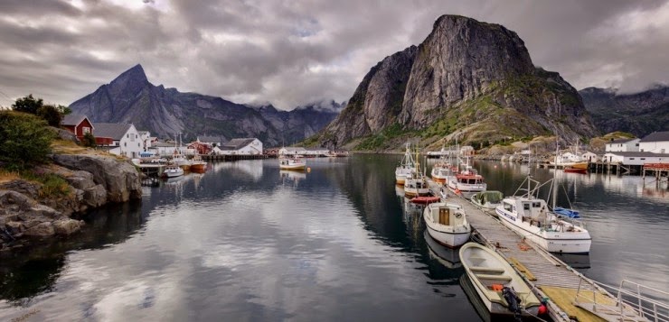 Hamnøy – the Oldest and Most Picturesque Fishing Village in Lofoten, Norway