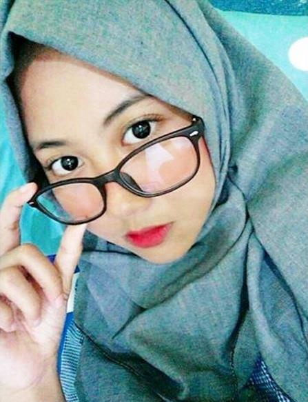 gadis cantik berhijab gadis cantik berhijab