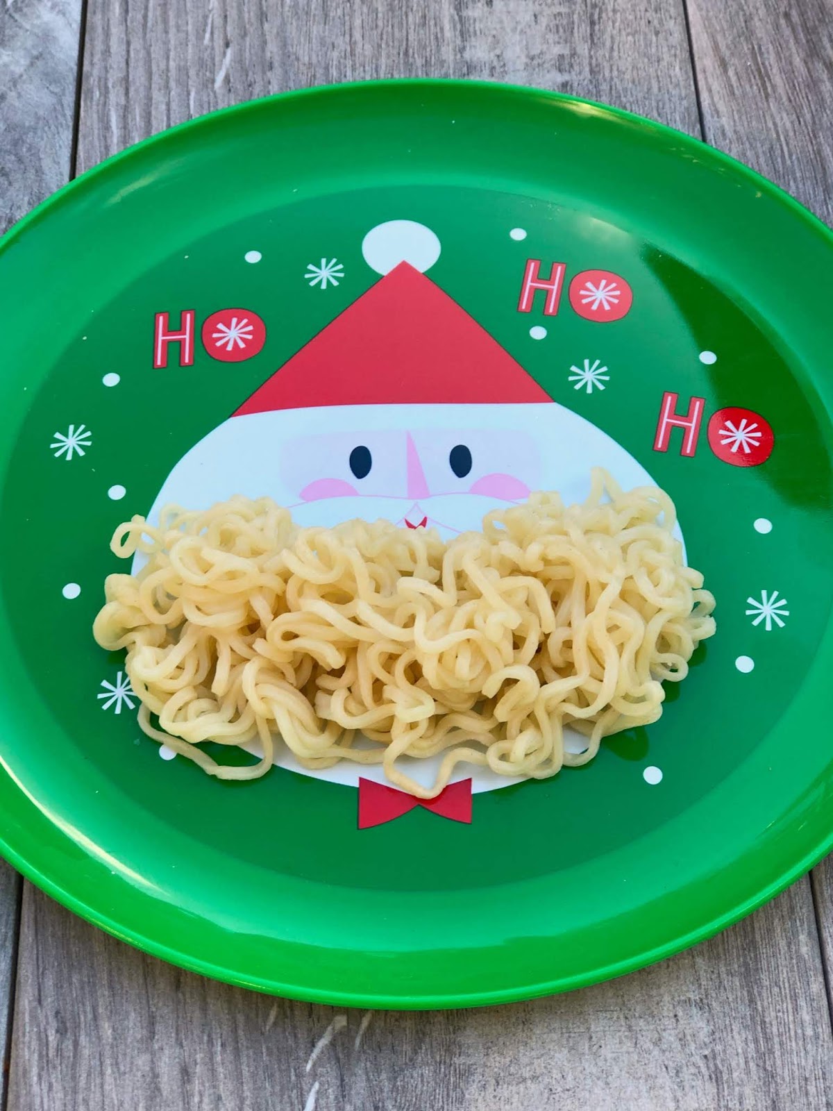 Jac o' lyn Murphy Ramen around the Christmas Tree! 5 Noodle Gifts