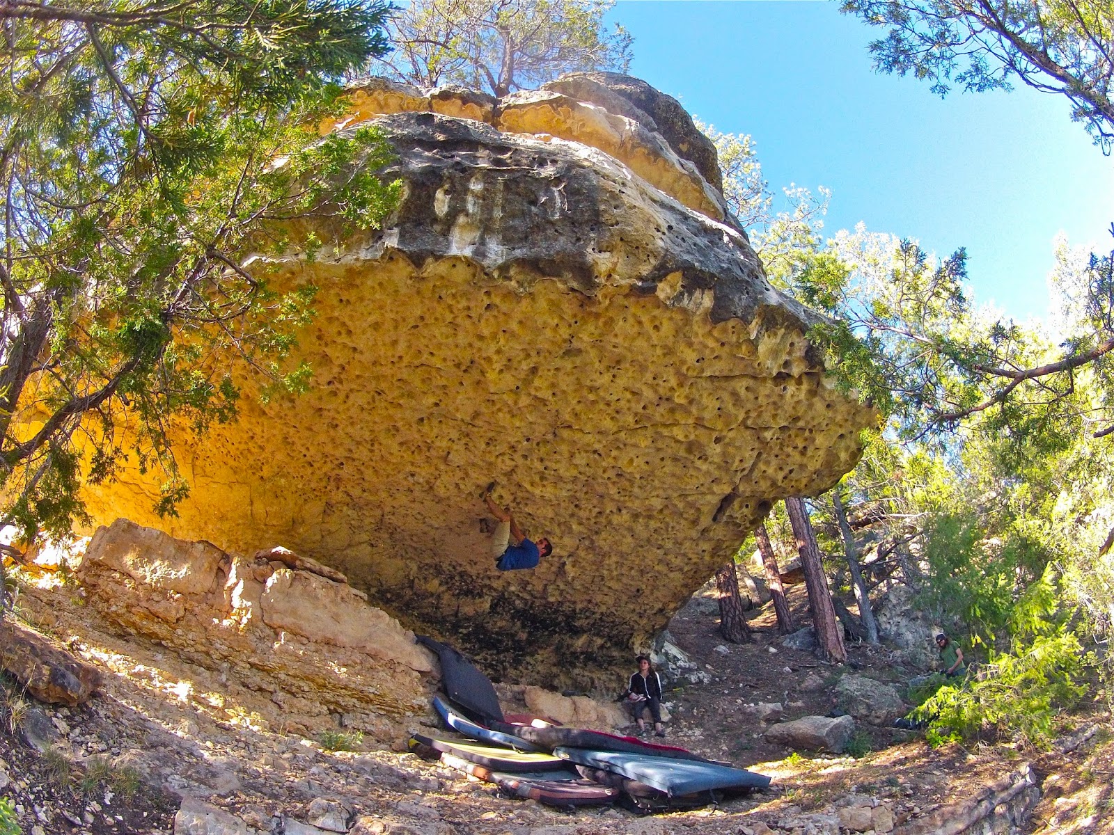 Roof Town Bouldering Potato Patch Draw, Moss and Renegade Roof