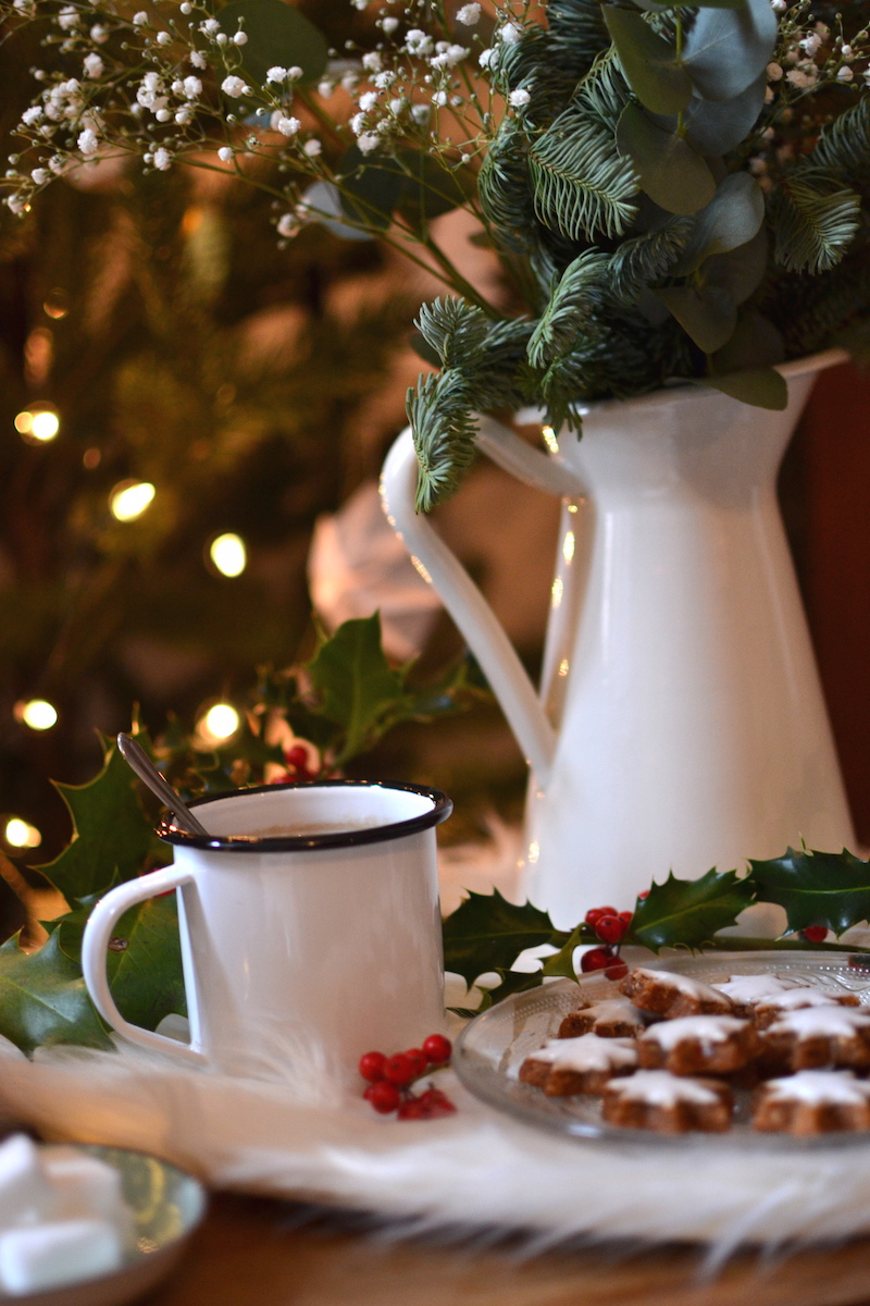 Christmas Tea-time, biscuit étoile canelle Picard, thé kusmitea