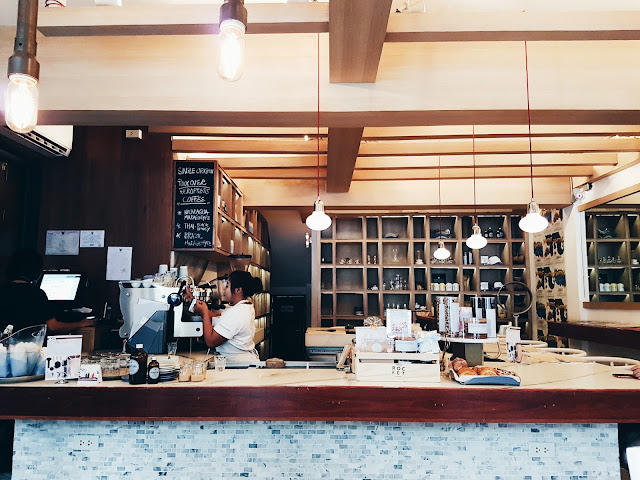 best and popular cafes in bangkok rocket cafe silom review