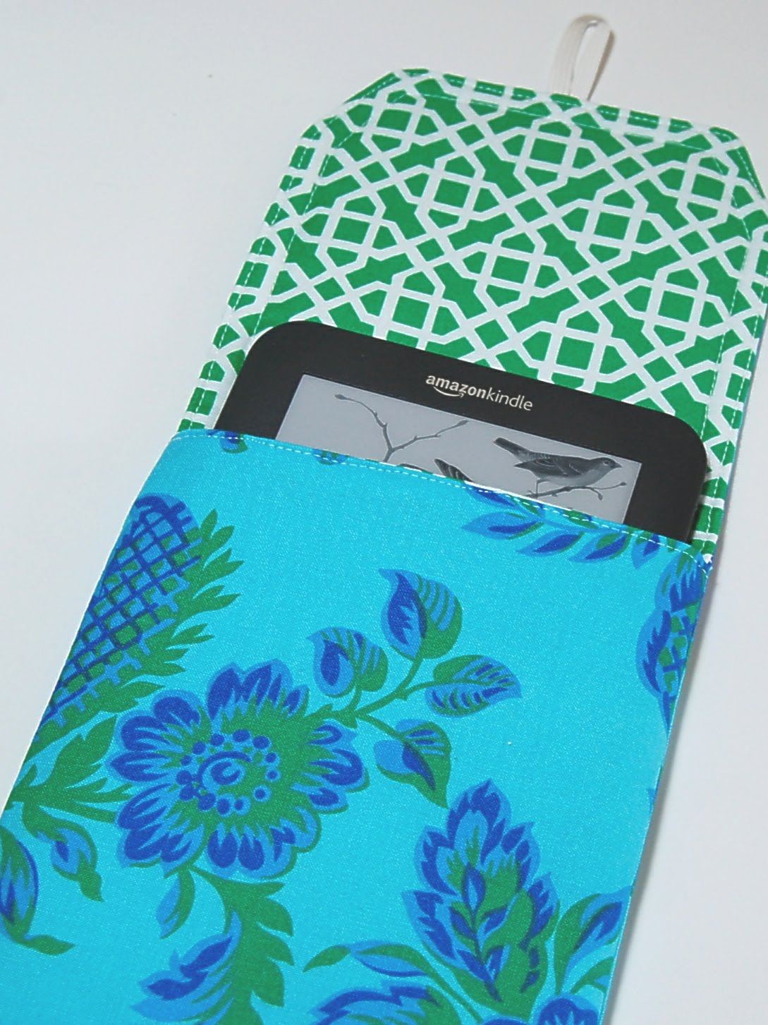 FreeSpirit Fabric Cover Your Kindle Free Tutorial 