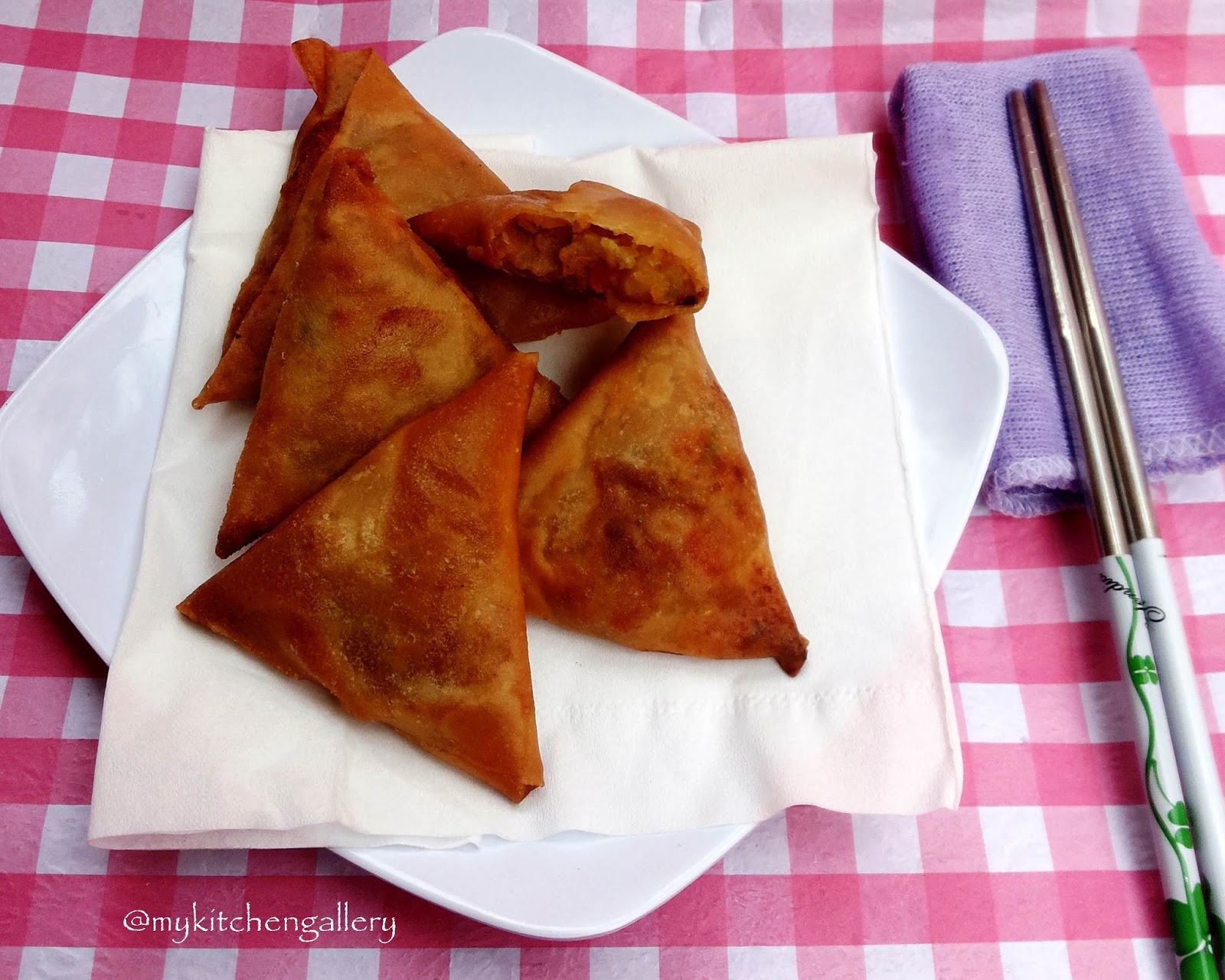 Lynn's Kitchen Easy Samosa with instant spring roll pastry