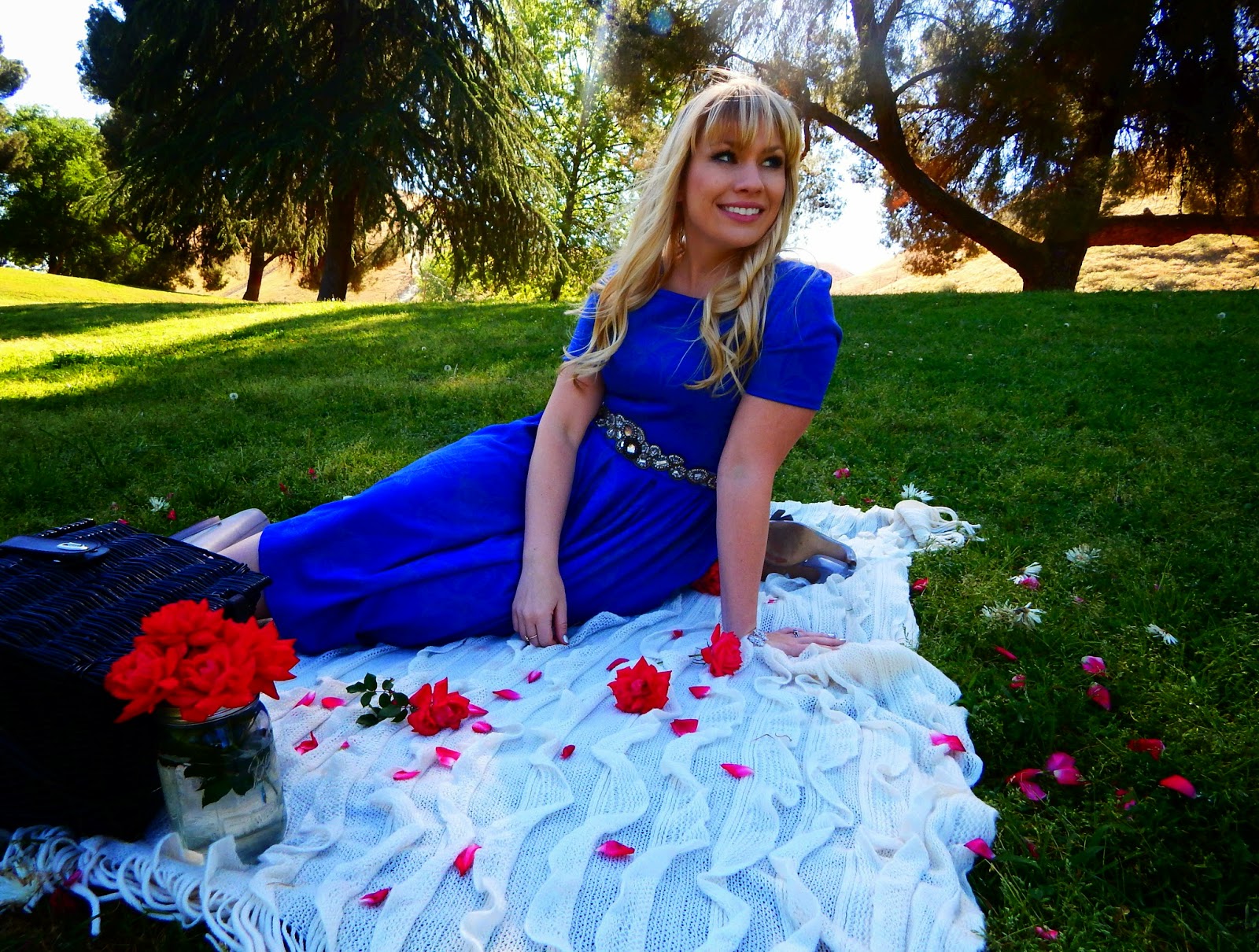 Why I Stopped Being a Lularoe Consultant by popular California fashion blogger Lizzie in Lace