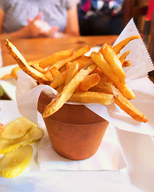 Where to Eat in St. Augustine, FL - Sunset Grille, Blondi's Oasis Diner, Barley Republic, Tini Martini Bar, Nonna's Trattoria, Centro Restaurant & Piano Bar, Cousteau's Waffle and Milkshake Bar