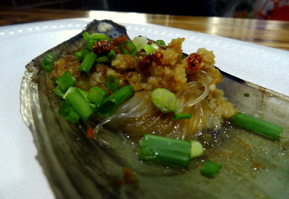 My First Meal in Xiamen, China Grilled Lobster and Scallop Rice