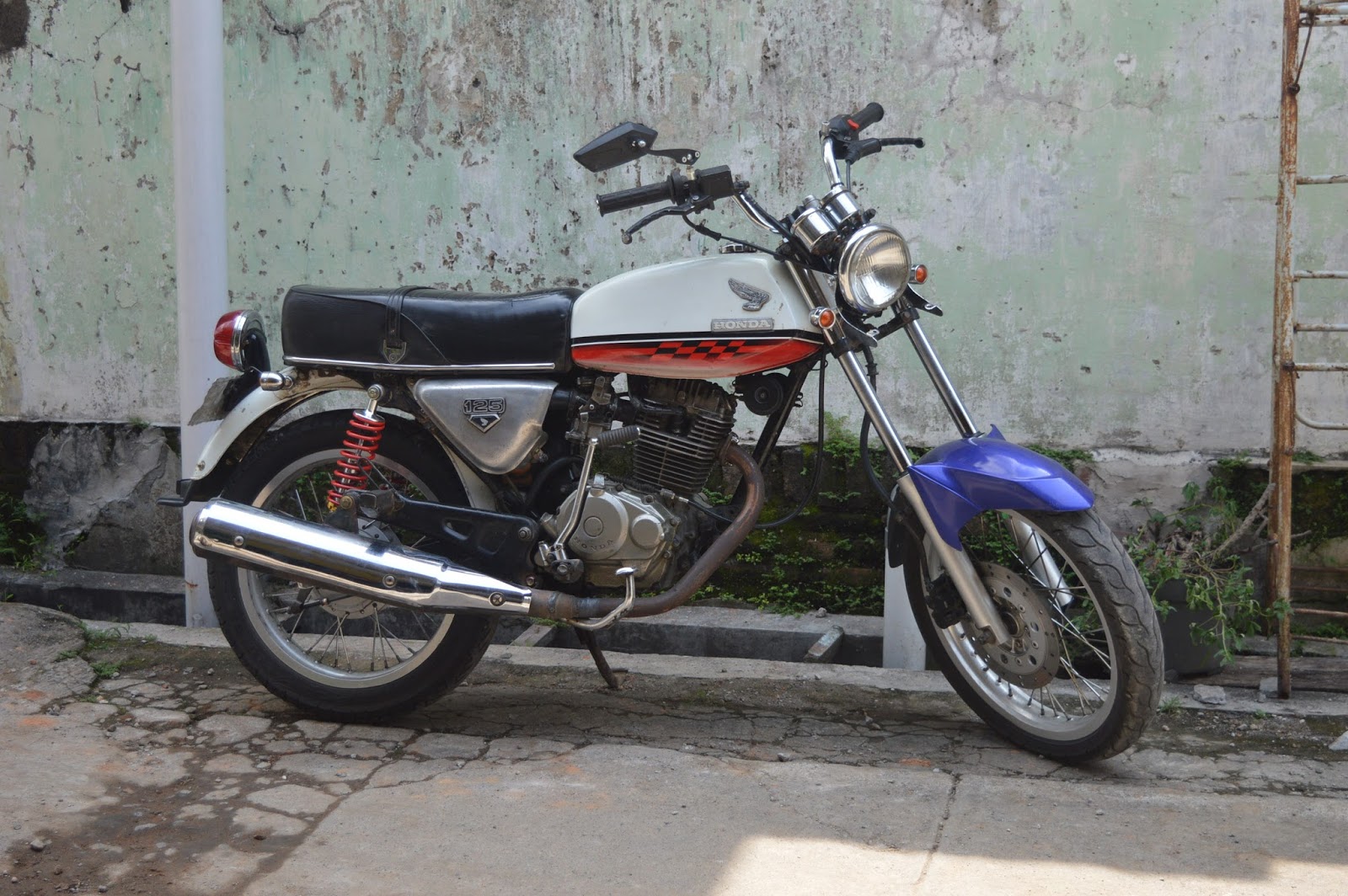 100 Modifikasi Motor Megapro Menjadi Cb | Modifikasi Motor Honda CB Terbaru