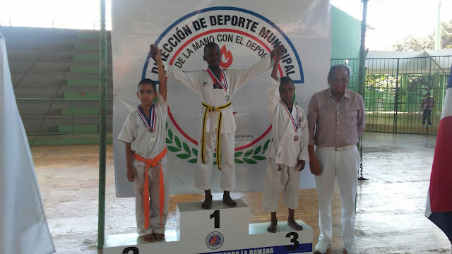 Monte Plata logra coronarse campeona de la Copa Independencia de Taekwondo en La Romana