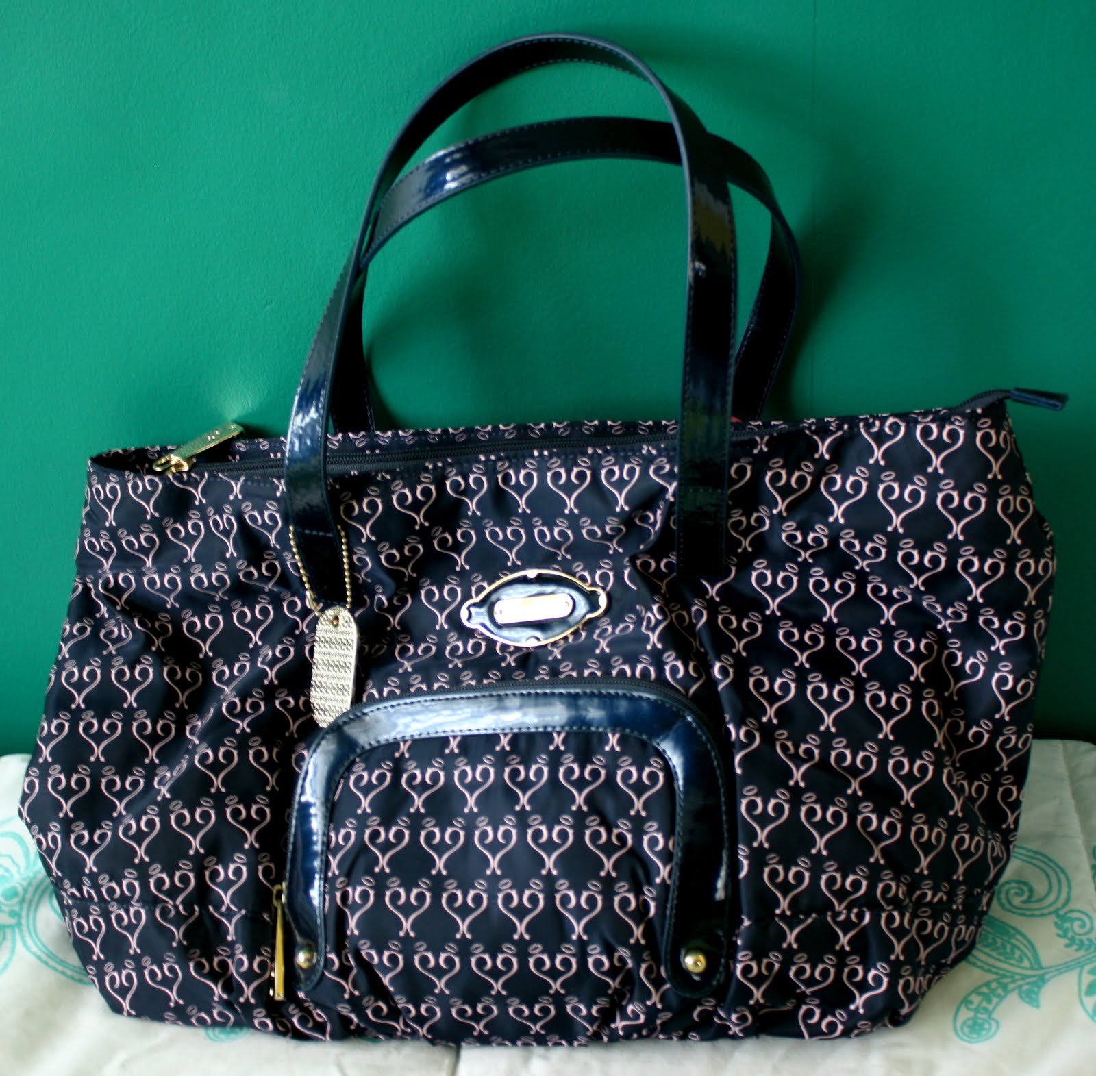 FROM VINTAGE TO LONDON PUNK: HAUL+REVIEW: PARIS HILTON PURSES