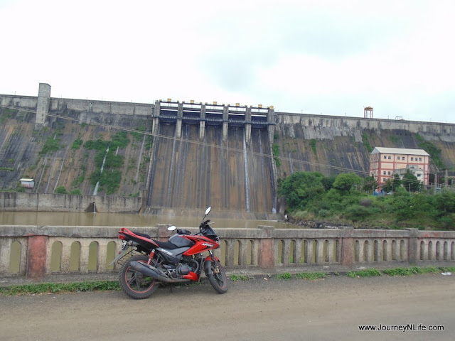 Ahupe Waterfall & Dimbhe Dam Backwaters near Bhimashankar