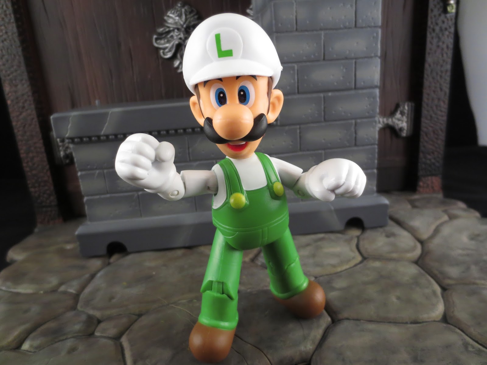 world of nintendo luigi figure