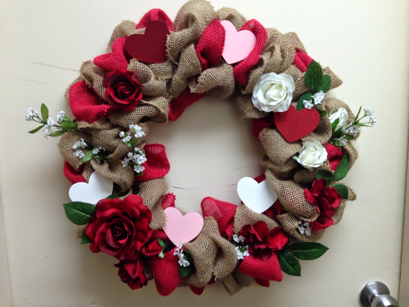 DIY: Crafting It Myself: Burlap Wreath