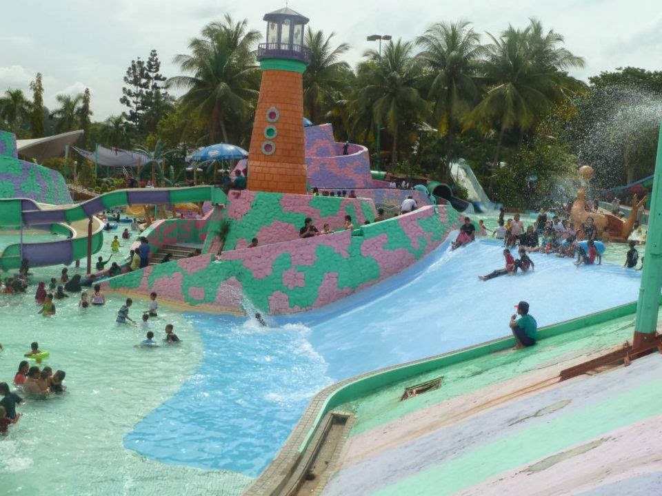 Wet World Water Park Shah Alam  Interesting Places in Malaysia