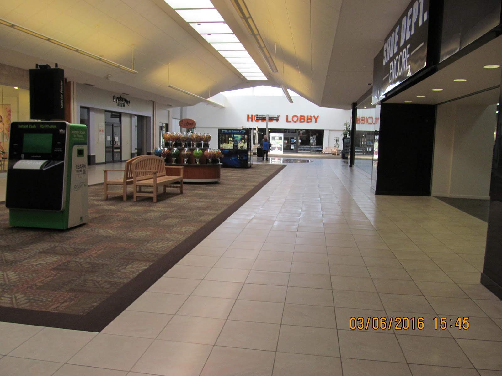 Trip to the Mall Hickory Point Mall [(Forsyth) Decatur, Illinois)]
