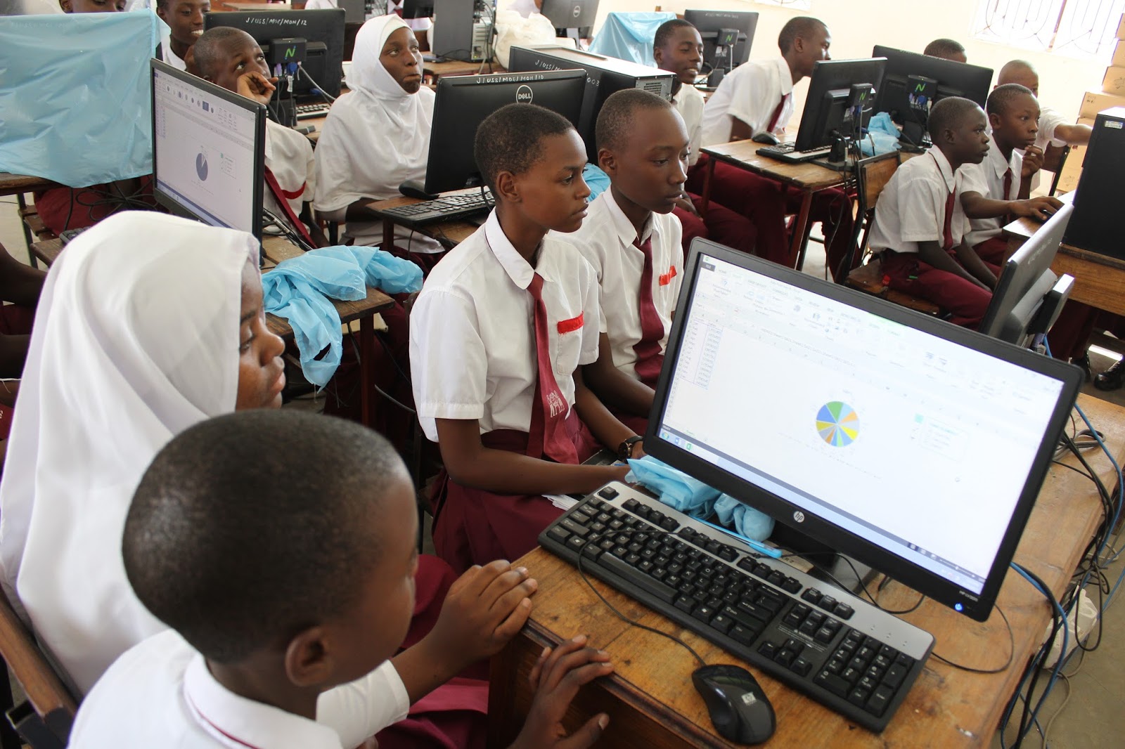 THE FUTURE CODER IN UHURU SECONDARY SCHOOL Tanzania Code Club