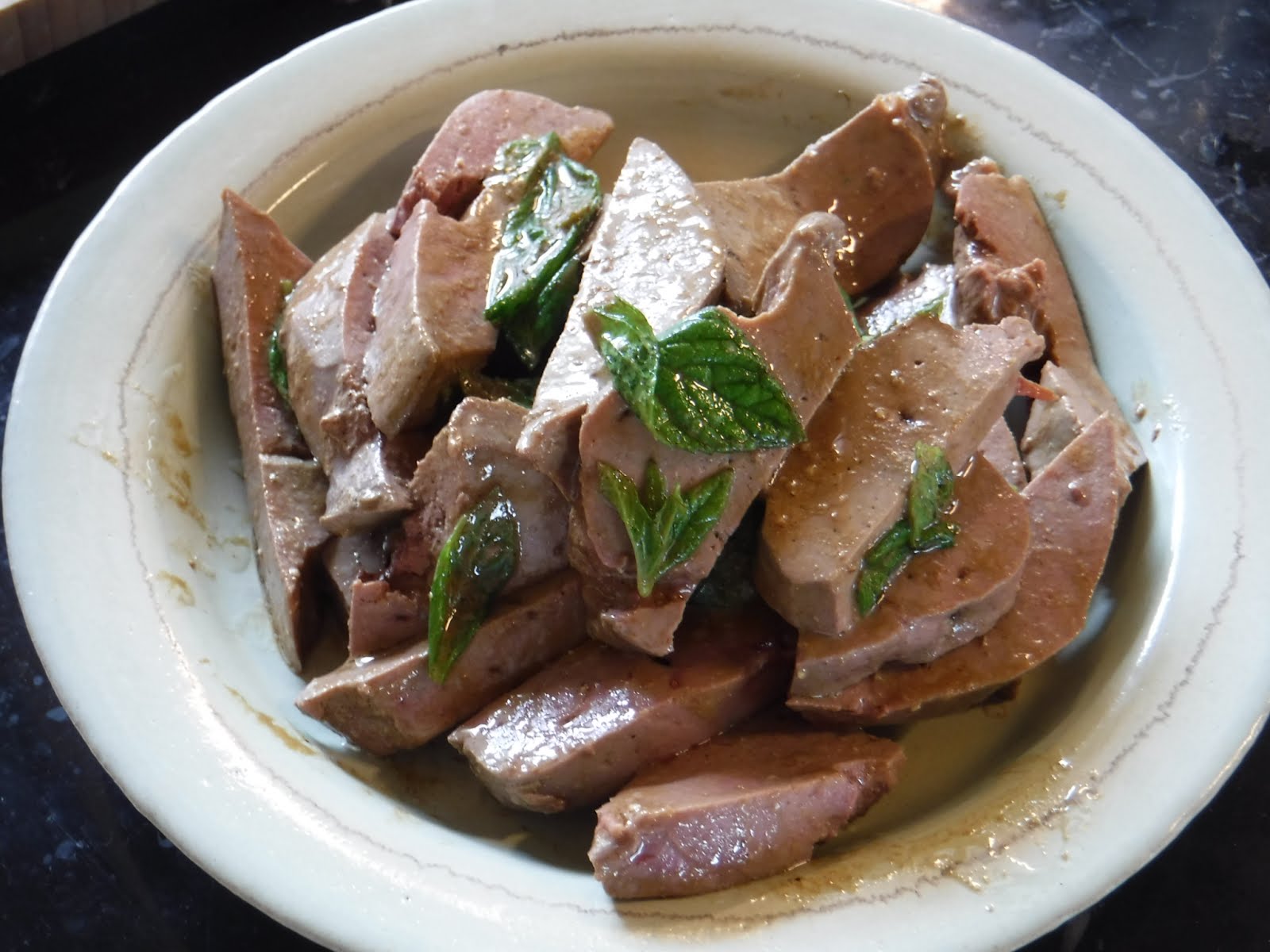 鄭立勳 。常滿。Bountiful。Mandy Cheng Poached veal liver in mint mustard sauce