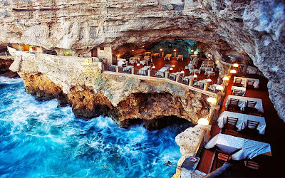 Restaurante Grotta Palazzes – Puglia - Itália