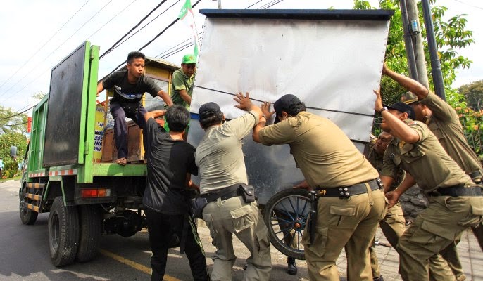 Kotori Wajah Kota, Ratusan Rombong PKL Disita