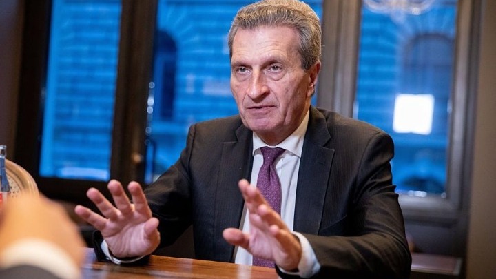 Γκίντερ Έτινγκερ: Η Συμφωνία των Πρεσπών είναι εξαιρετική, ο Τσίπρας είναι νικητής