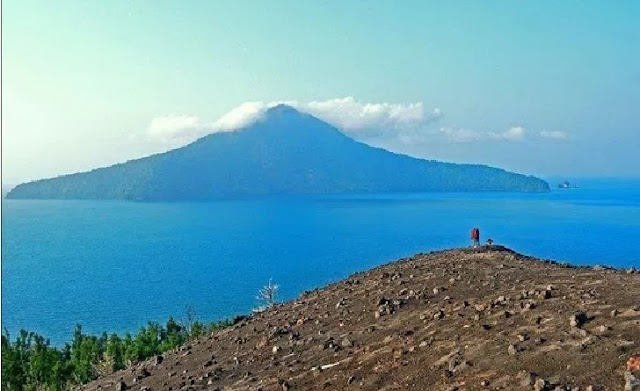 3. Kepulauan Krakatau - Lampung 3. Kepulauan Krakatau - Lampung