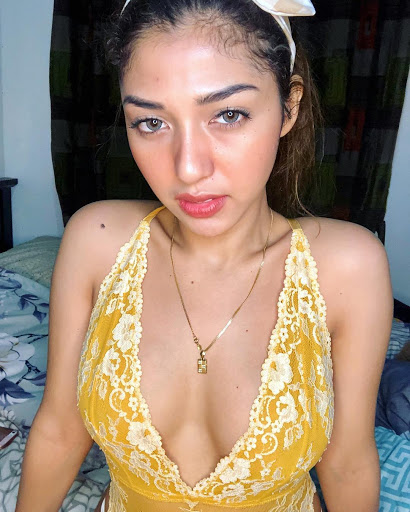 Maricon Escosis – Hot Filipina Babe in Sexy Lingerie