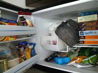 Kulkas sebagai tempat menyimpan makanan Kulkas sebagai tempat menyimpan makanan