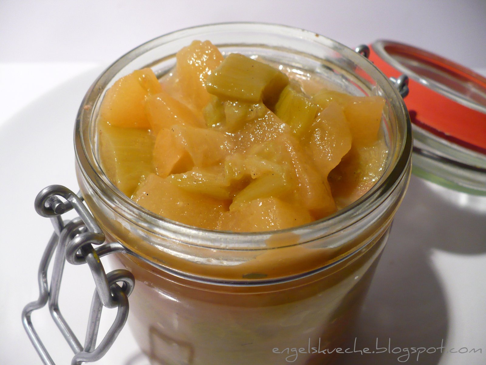 Essen aus Engelchens Küche: Apfel-Rhabarber-Kompott mit Kardamom