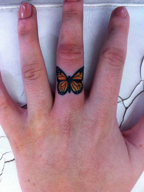 parmak kelebek dövmesi finger butterfly tattoo parmak kelebek dövmesi finger butterfly tattoo