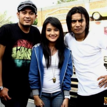 [Chord] Lirik Lagu Istana Bintang - Setia Band - Wolupedia NET.