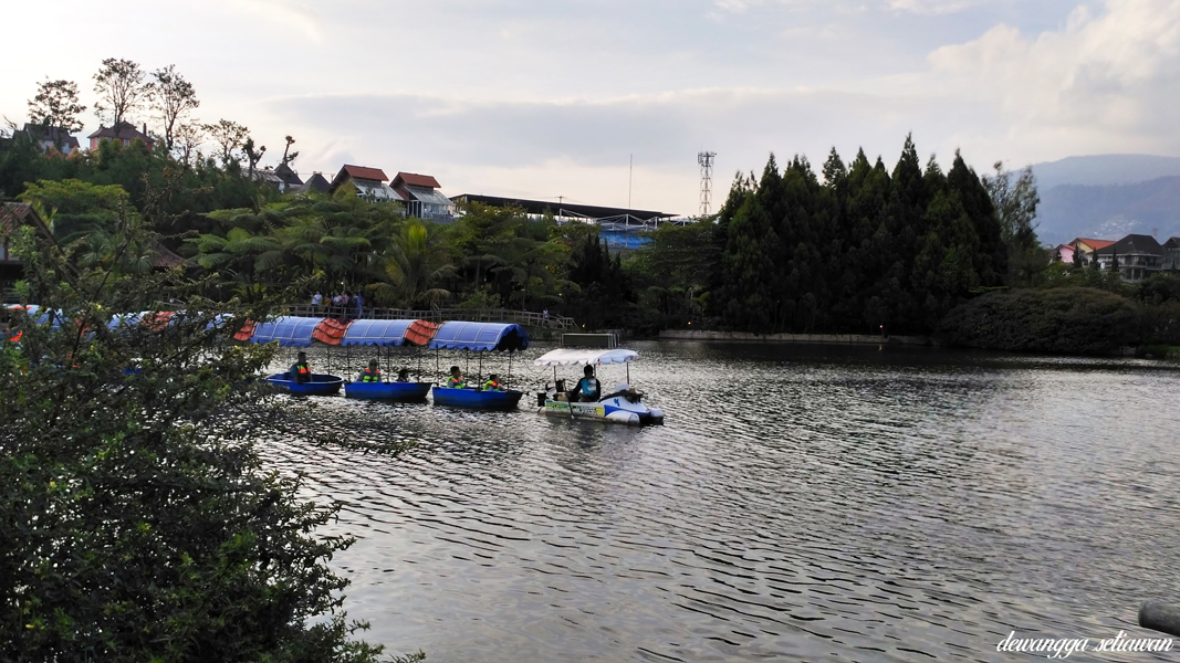 Kenyang Berburu Kuliner Di Floating Market Lembang Bandung Kenyang Berburu Kuliner Di Floating Market Lembang Bandung