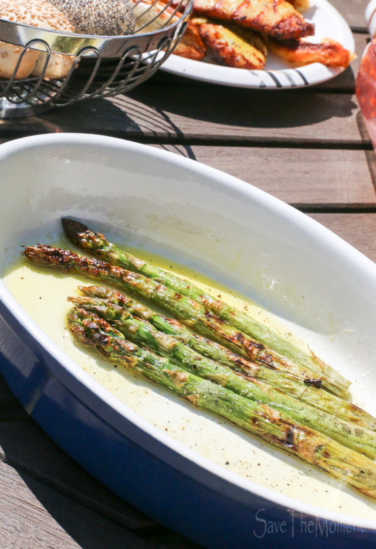 Jolinas Welt: Grüner Spargel vom Grill