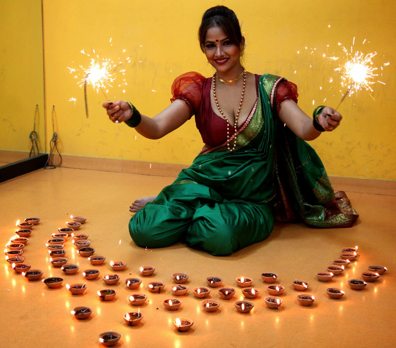 Clever Ideas for Indoor Diwali Photography Poses  Vicky Roy
