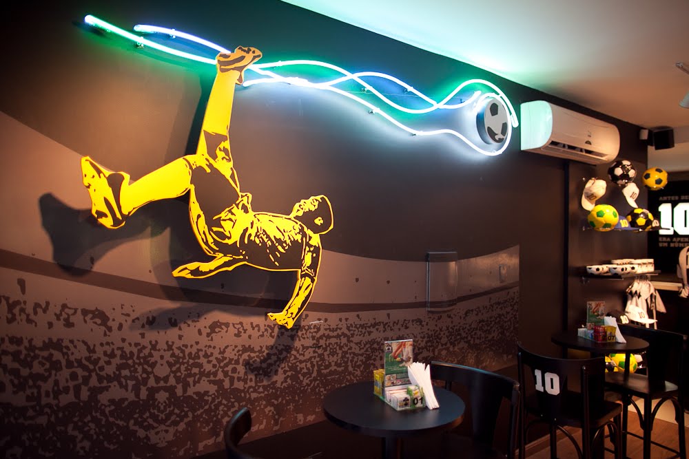 DESTINOS LANÇAMENTO EM FLORIPA Pelé Arena Café & Futebol inaugura
