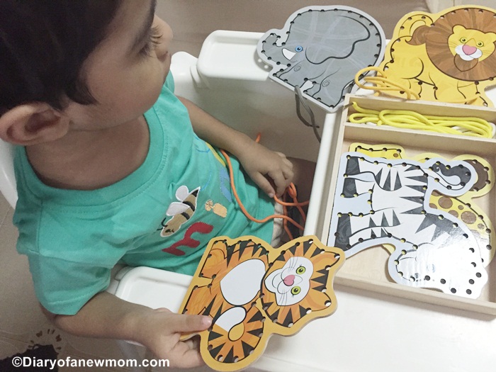 Melissa & Doug Lace & Trace - Wild Animals -singapore