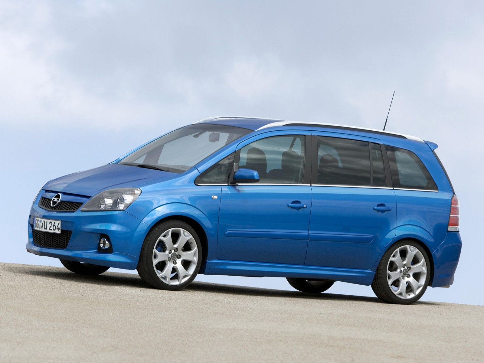 Car Pictures Opel Zafira OPC 2006