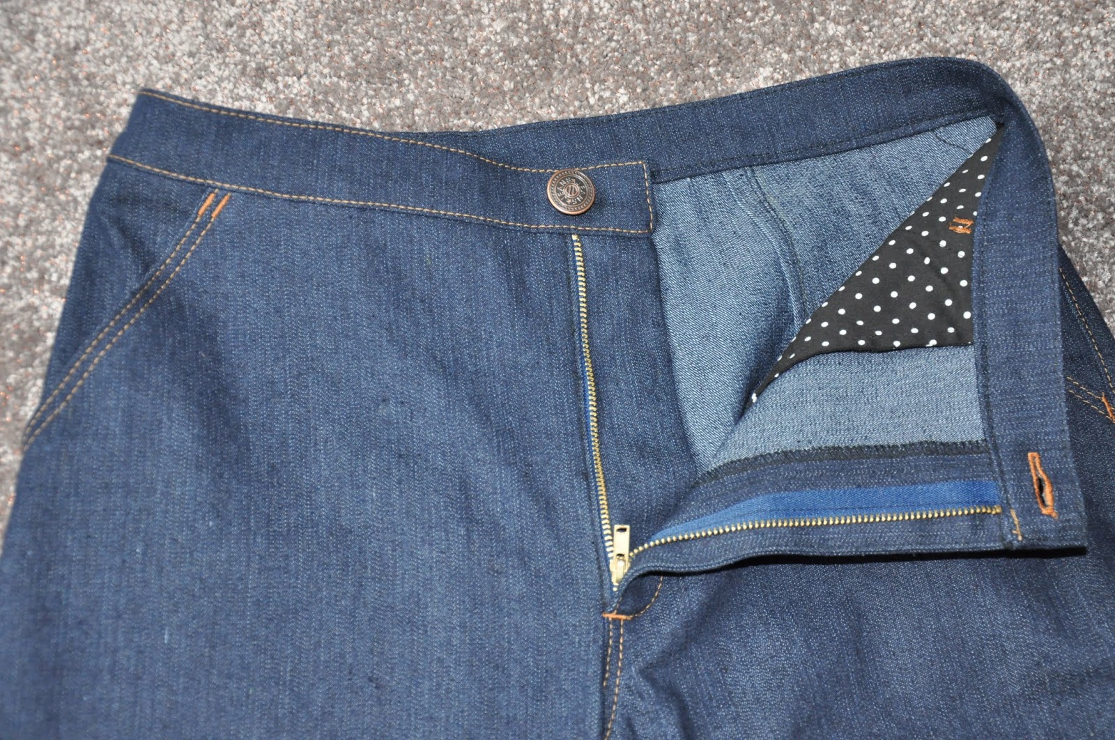 Calcedonia Sewing Hollywood trousers with slant pockets Liesl+co pattern