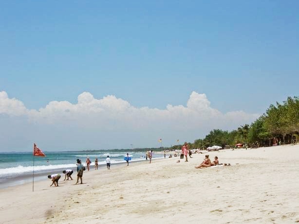  Keindahan Pantai Kuta Bali Lantai Kayu Bali