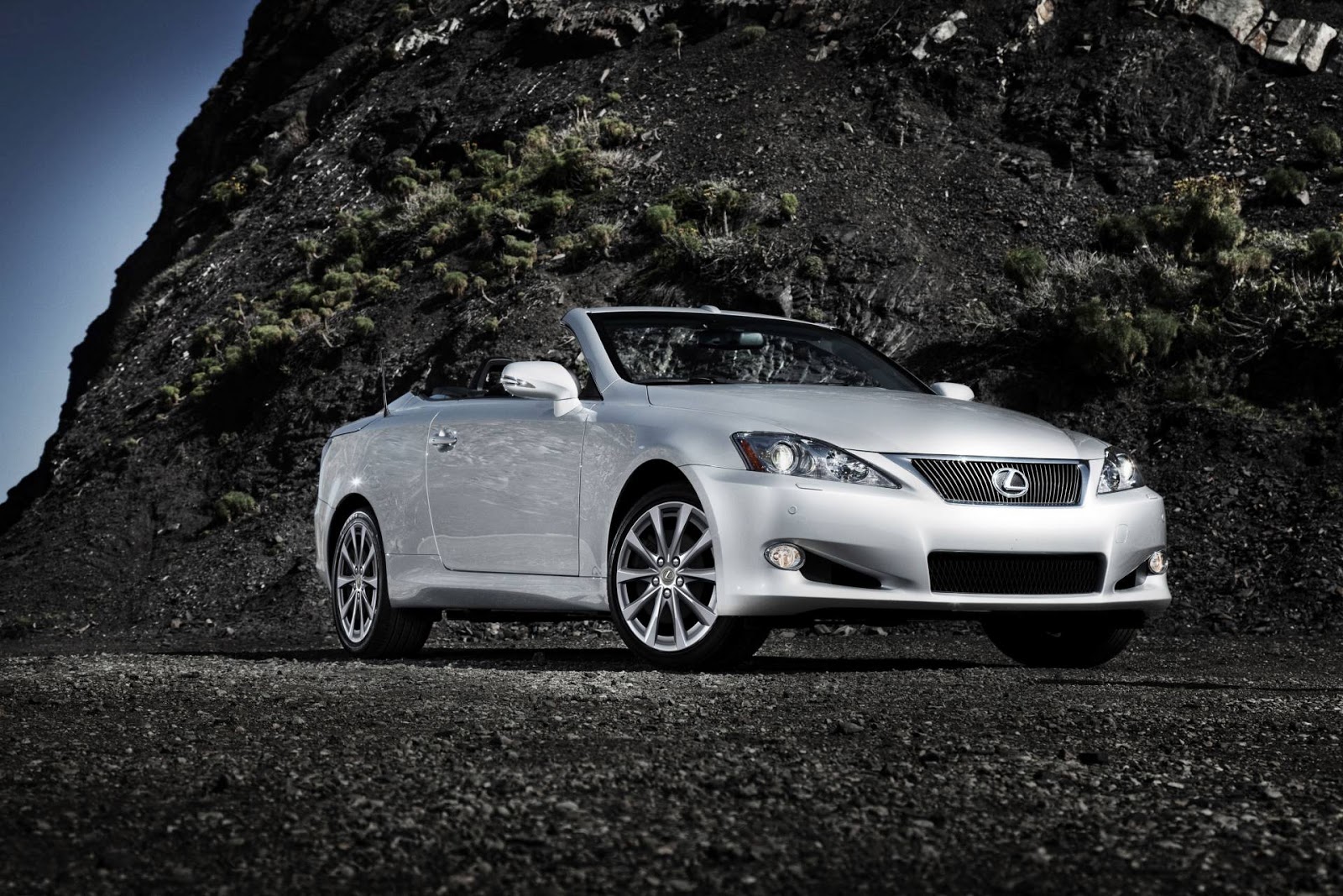 New Car Review 2013 Lexus IS350 C
