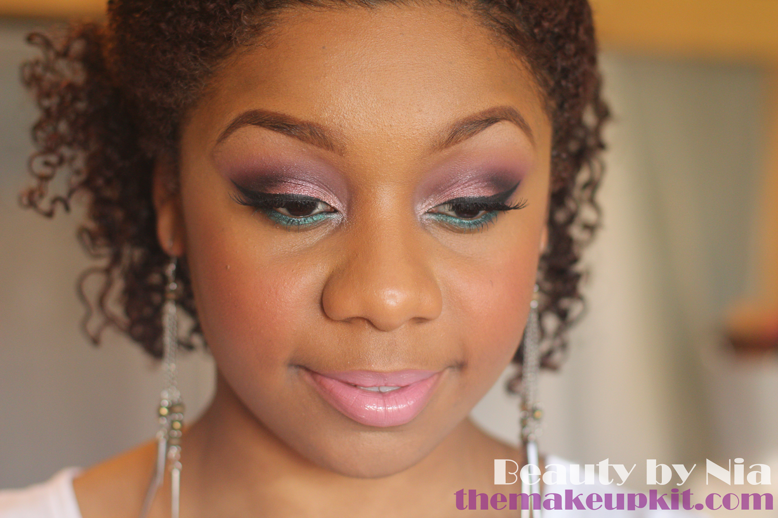 Valentine romantic pink and teal smokey eye makeup look 2