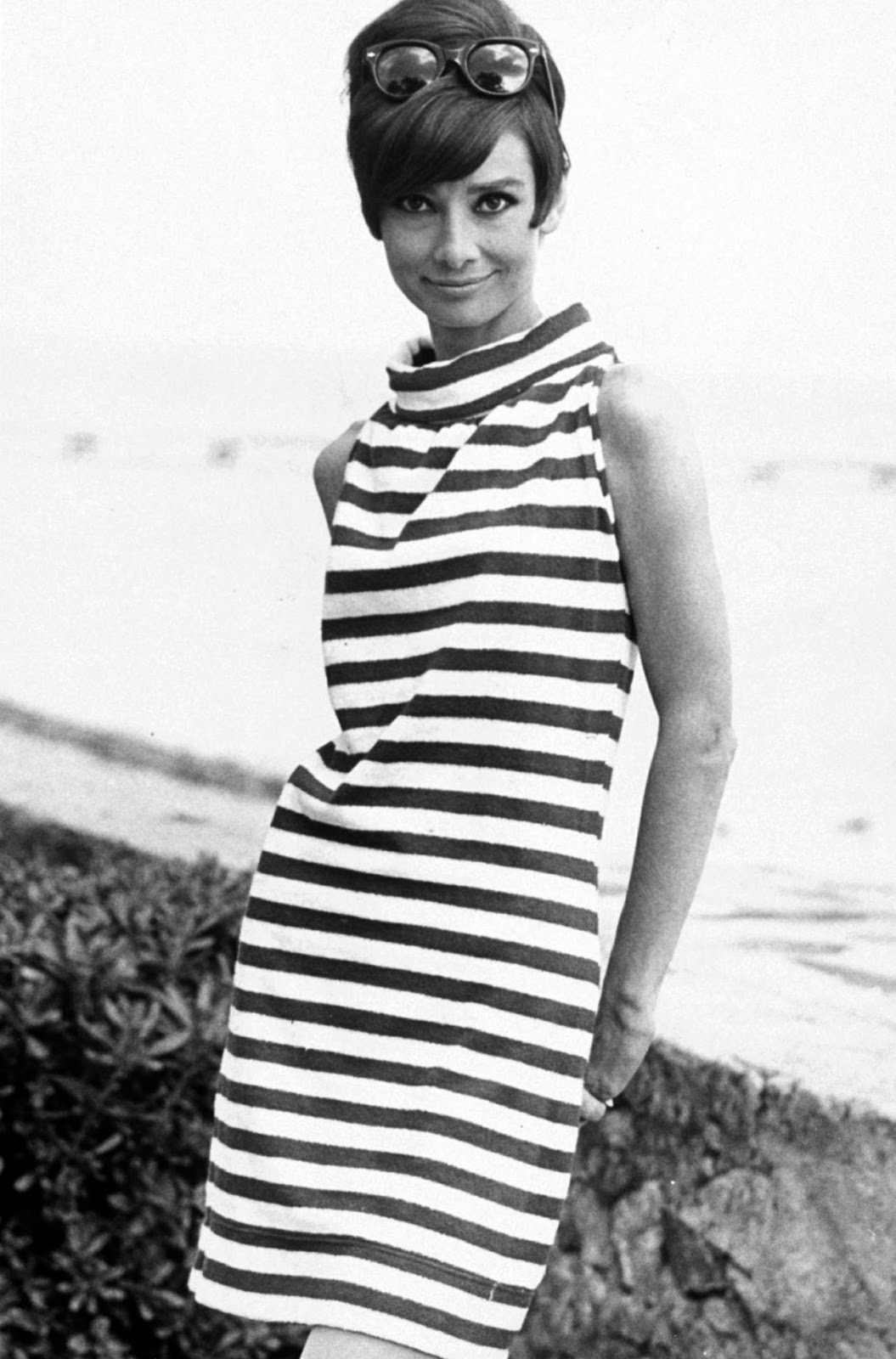 The Style Essentials--Audrey Hepburn Gets Modern in 1967's TWO FOR THE ROAD