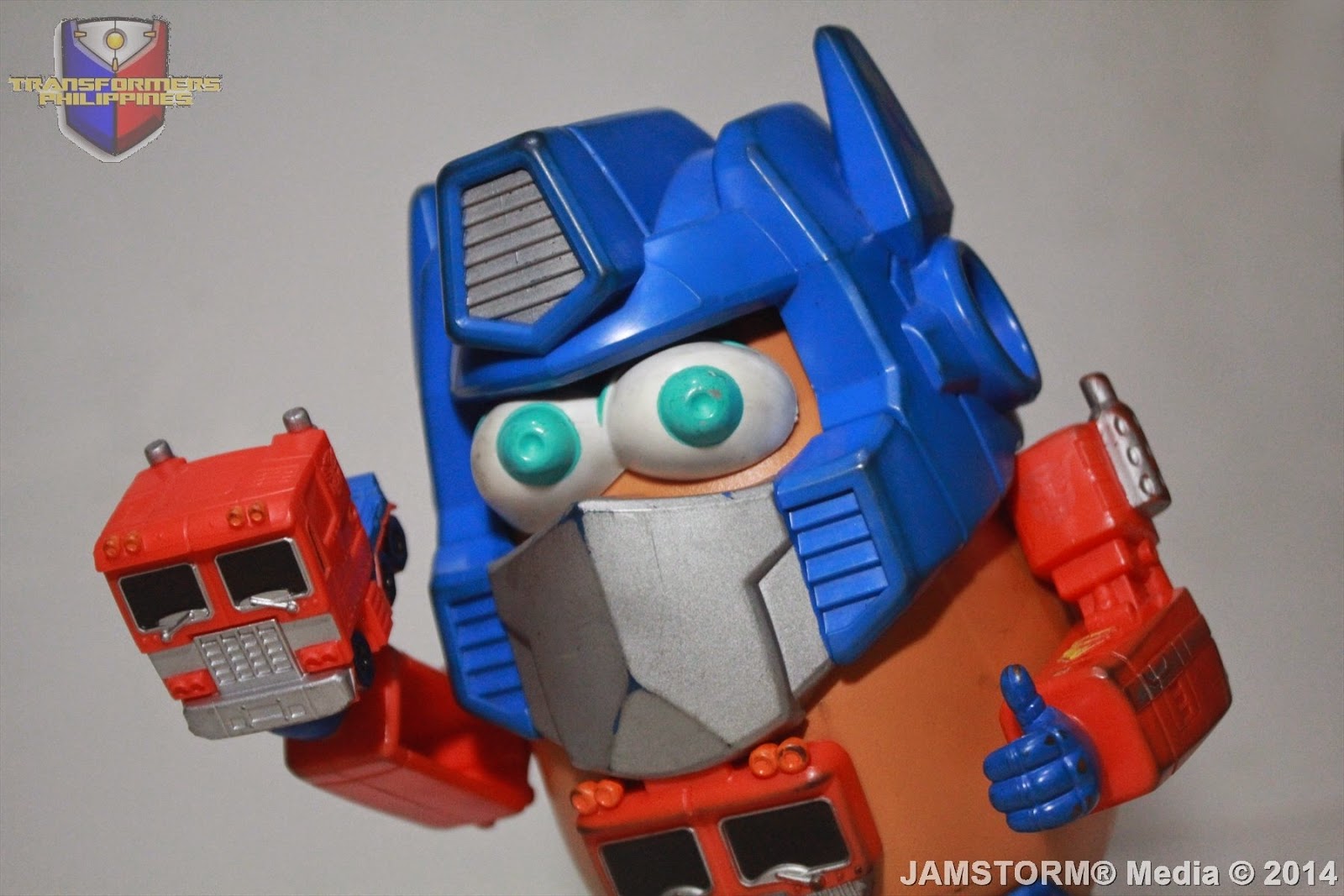 TransFormers Philippines Toys R' Us Philippine Exclusive Optimash Prime!