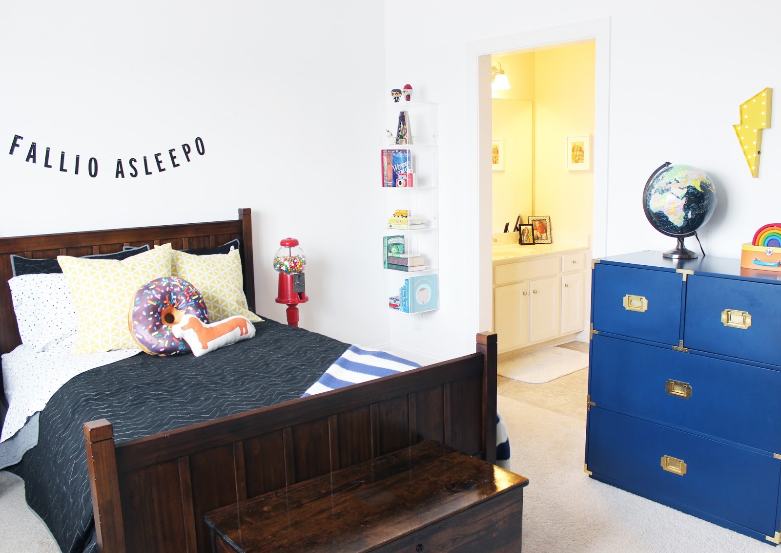 ROOM TOUR: ARI’S MODERN BIG BOY ROOM