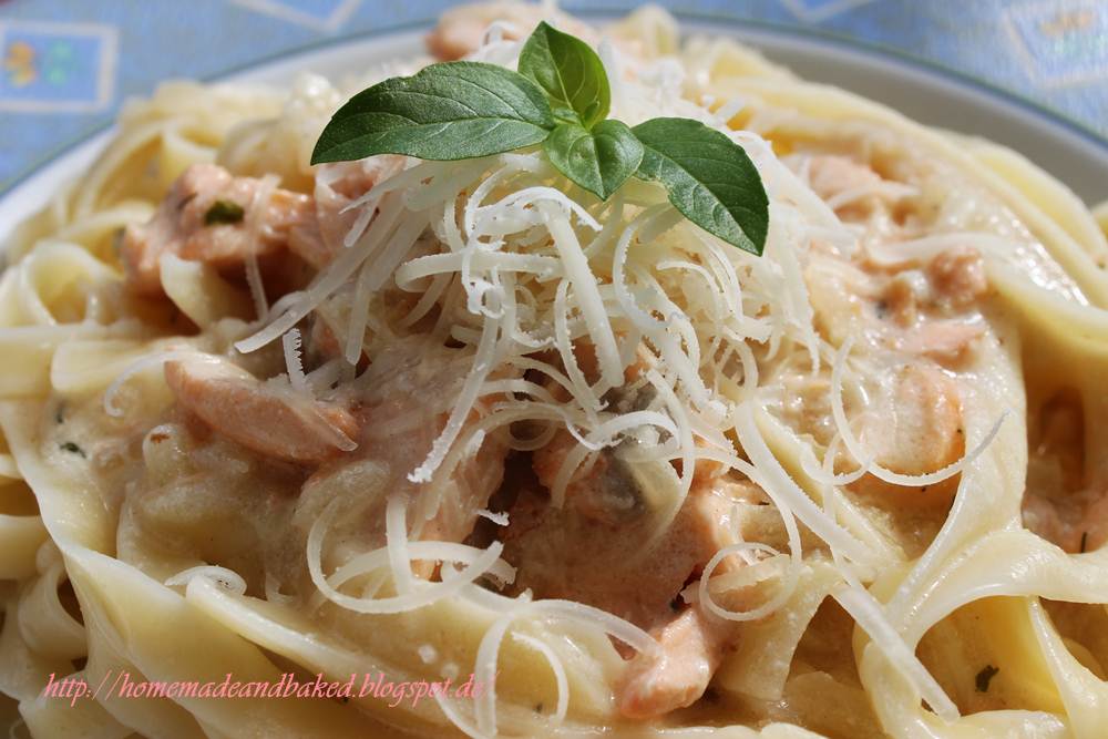 Tagliatelle mit Lachs-Sahne-Soße | homemade and baked Food-Blog