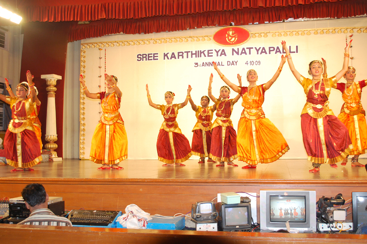 Dance Costumes Rent Coimbatore bharathanatyam costumes rental in