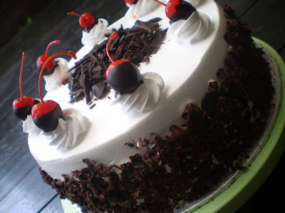 Semanis Gula : Black Forest Cake