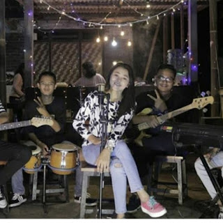 Derradru - Penting Bahagia - Single (2019) Derradru - Penting Bahagia on iTunes