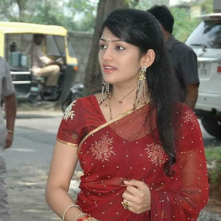 720px x 720px - Radhika Kumaraswamy|Hd Pictures Biography - Actress World